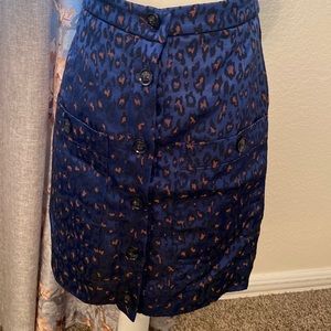 Navy blue with mauve color leoapard design mini skirt